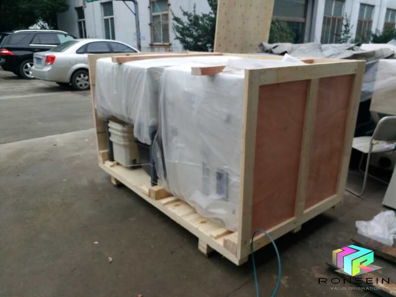 Emballage et expédition de la flasheuse Screen Katana 5055 vers le Vietnam